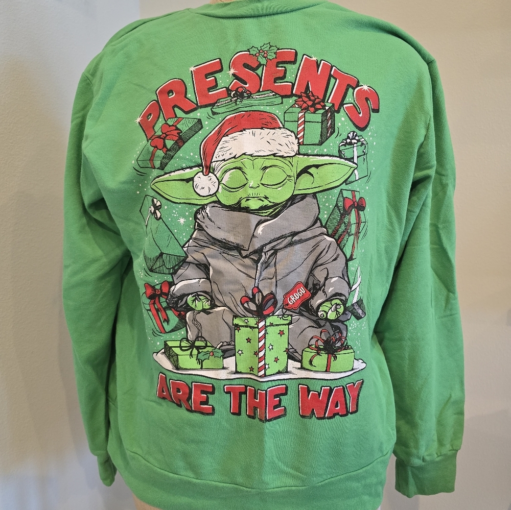 Star Wars Green Crewneck Sweater with Yoda
